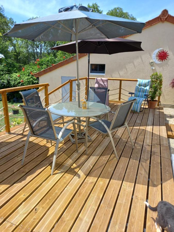 Chambres D' Hotes A Benaize Coulonges  外观 照片