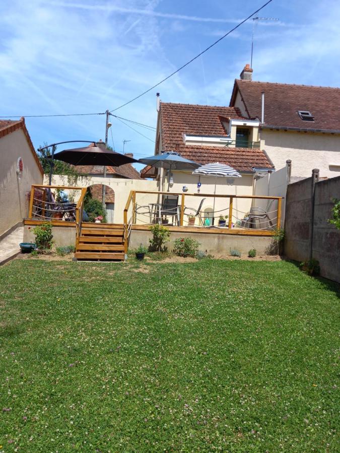 Chambres D' Hotes A Benaize Coulonges  外观 照片