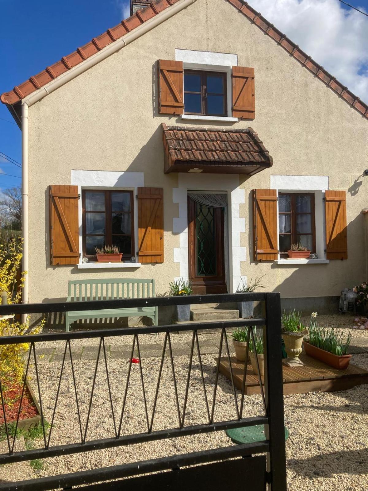 Chambres D' Hotes A Benaize Coulonges  外观 照片
